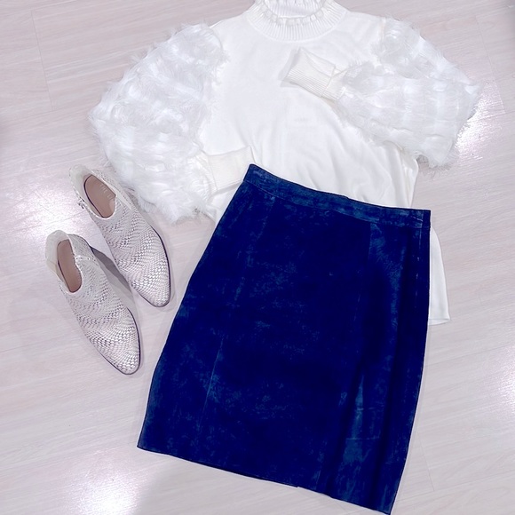 Vintage Blue Suede Skirt - Picture 11 of 11